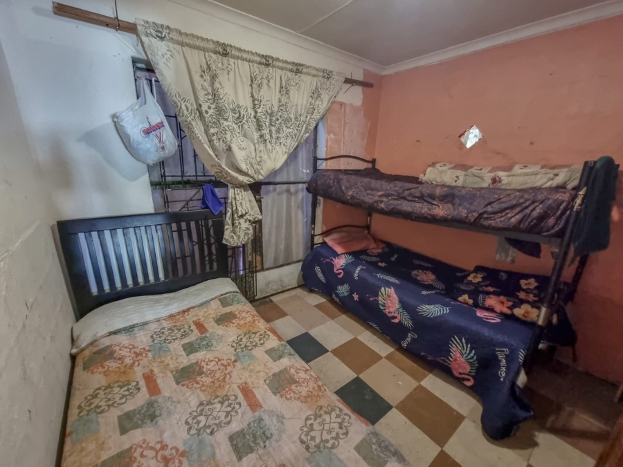  Bedroom Property for Sale in Lentegeur Western Cape